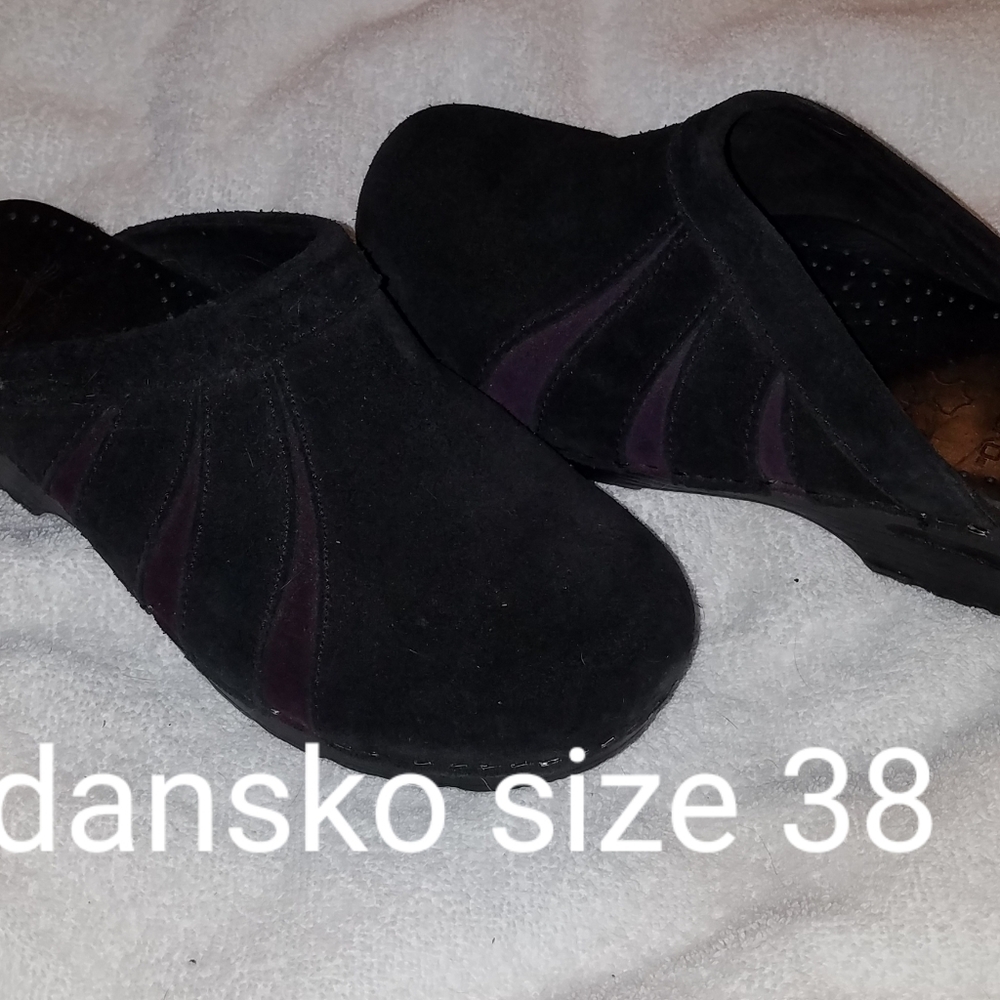 NURSING CLOGS